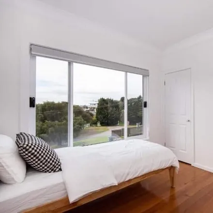 Rent this 4 bed house on Rye VIC 3941
