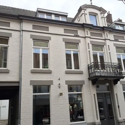 Rent this 2 bed apartment on Shopping Meerssen in Meubelen Verheij, Beekstraat 37