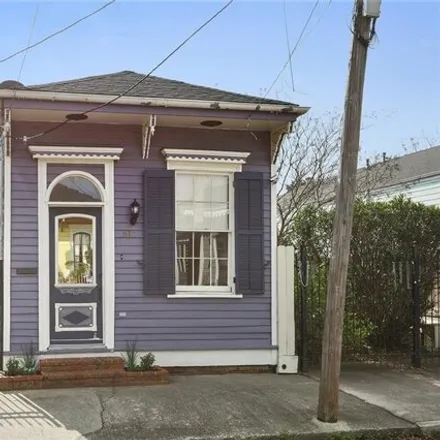 Rent this 2 bed house on 612 Third Street in New Orleans, LA 70130