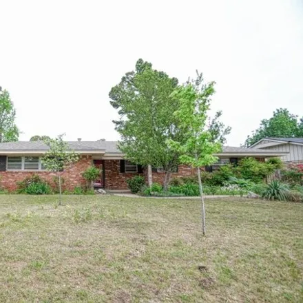 Buy this 3 bed house on 1681 Crestmont Avenue in Norman, OK 73069