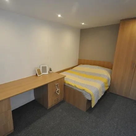 Image 5 - Harold View, Leeds, LS6 1PP, United Kingdom - Townhouse for rent