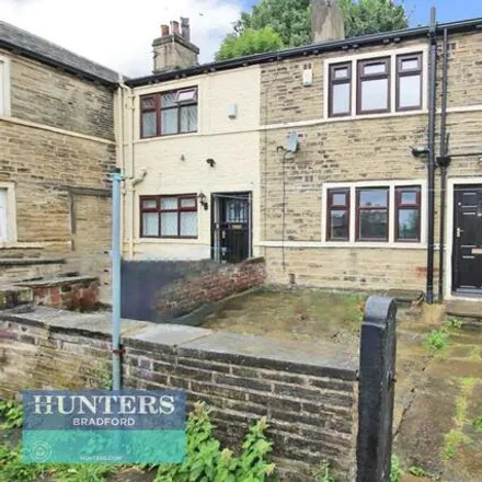 Rent this 2 bed townhouse on St Oswald's Church of England Primary Academy in Cross Lane, Bradford