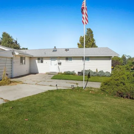 Buy this 3 bed house on 505 East Cozza Drive in Spokane, WA 99208