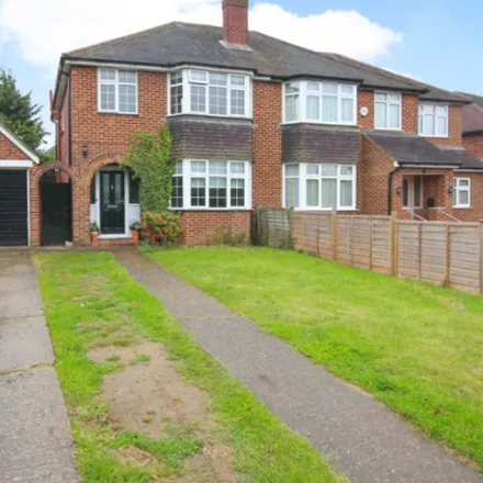 Rent this 3 bed duplex on 68 Delamere Road in Reading, RG6 1AP