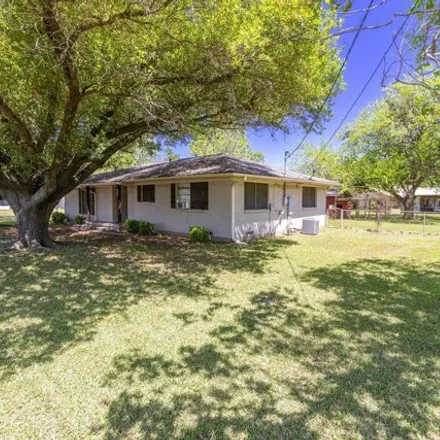 Image 5 - 114 Oak Street, Lone Oak, Hunt County, TX 75453, USA - House for sale