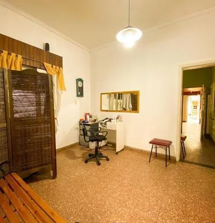 Buy this 4 bed house on Roma 4156 in Partido de Lomas de Zamora, 1828 Partido de Lanús