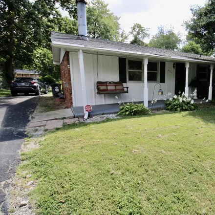 Image 2 - 323 Hillcrest Drive, Newburgh, IN 47630, USA - House for sale