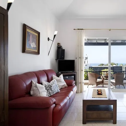 Image 2 - Playa Blanca, Avenida marítima, 35580 Yaiza, Spain - House for rent