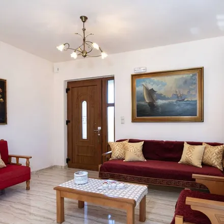 Rent this 2 bed house on Rethymno