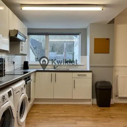 Image 1 - Stow Hill, Y Graig, CF37 1RZ, United Kingdom - Townhouse for rent