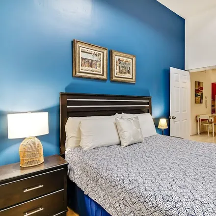 Rent this 2 bed condo on Philadelphia