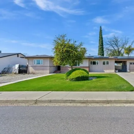 Buy this 3 bed house on 8822 Butternut Avenue in Kern County, CA 93306