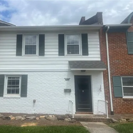 Buy this 3 bed townhouse on Burke Mill Road Southwest in Briarcliff Manor, Winston-Salem