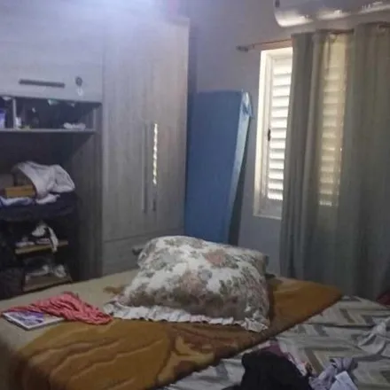 Buy this 2 bed house on Rua Doutor Eurycledes de Jesus Zerbini in Recanto do Guaraú, Salto - SP