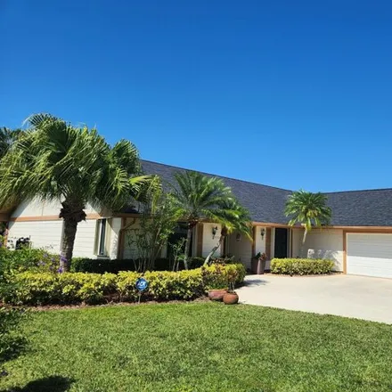 Image 3 - Gator Trace Golf & Country Club, 4302 Gator Trace Drive, Fort Pierce, FL 34982, USA - House for sale