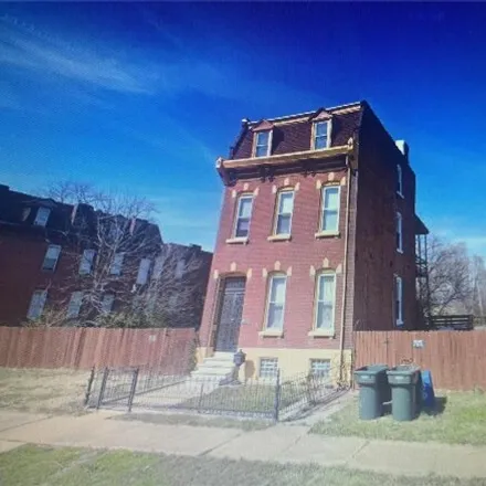 Image 3 - 1921 Warren Street, St. Louis, MO 63106, USA - House for sale
