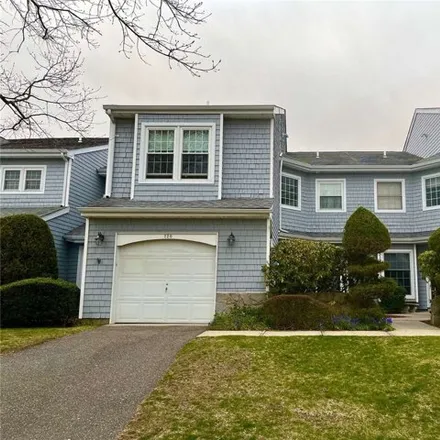 Rent this 3 bed condo on 37 Lakebridge Drive South in Kings Park, Smithtown