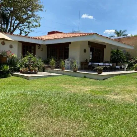 Buy this 4 bed house on Avenida Plan de Ayala in Jacarandas, 62448 Cuernavaca