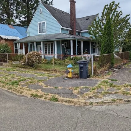 Buy this 5 bed house on 319 Monroe Street in Hoquiam, WA 98550