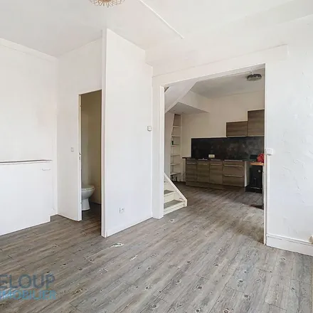 Rent this 4 bed apartment on 31 Rue Jacquard in 76140 Le Petit-Quevilly, France