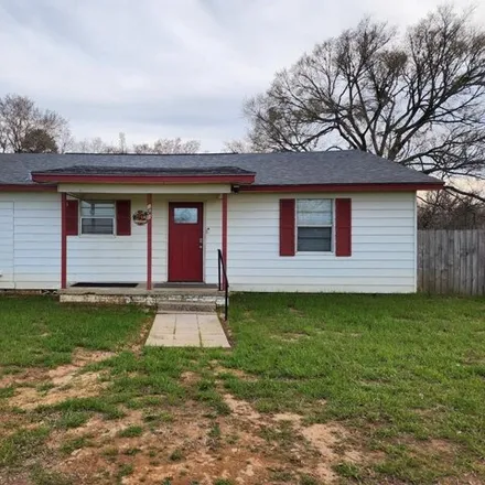 Buy this 2 bed house on 4296 FM 320 in Palestine, TX 75803