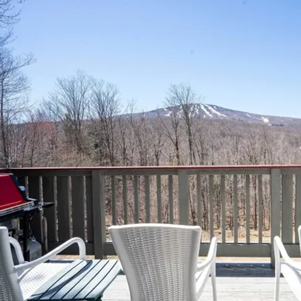 Buy this 3 bed condo on 7 Cobble Ridge Road in Winhall, VT 05340