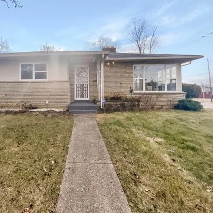 Buy this 3 bed house on 1211 Medford Road in Columbus, OH 43209