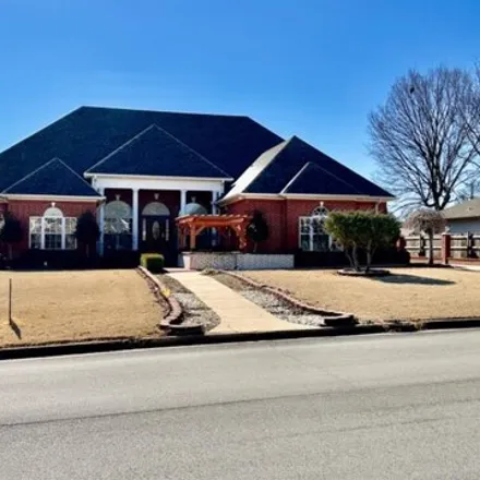 Buy this 5 bed house on 1009 Brownstone Drive in Jonesboro, AR 72404