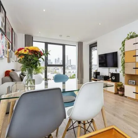 Image 7 - Cornhill House, 36 St Paul's Way, Bow Common, London, E3 4YH, United Kingdom - Apartment for sale