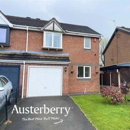 Buy this 3 bed duplex on Menai Grove in Longton, ST3 1UD