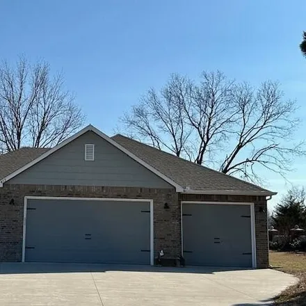 Buy this 3 bed house on 441 Fairway Circle in Grove, OK 74344