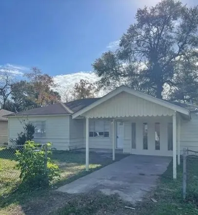 Rent this 3 bed house on 7630 South Hall Street in Settegast, Houston