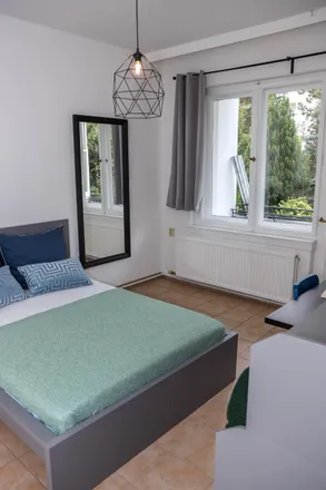 Rent this 3 bed room on Treseburger Ufer 44b in 12347 Berlin, Germany