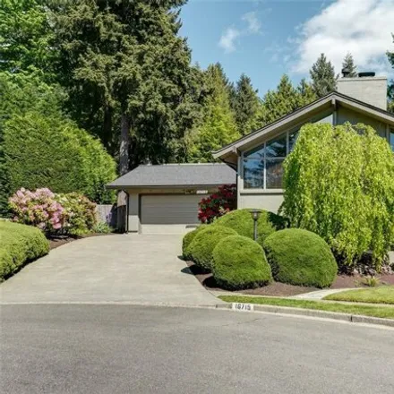 Buy this 5 bed house on 16715 Northeast 91st Place in Redmond, WA 98052