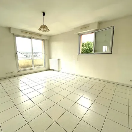 Rent this 1 bed apartment on 7 bis Rue Jean Moulin in 44980 Sainte-Luce-sur-Loire, France