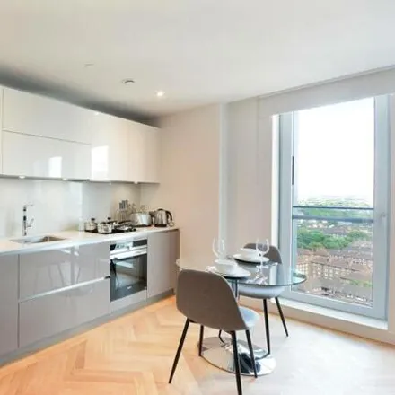 Image 1 - Two Fifty One, 251 Southwark Bridge Road, London, SE1 6FQ, United Kingdom - Apartment for rent