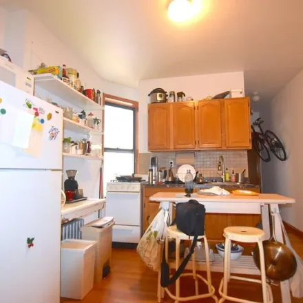 Image 6 - 73 Meserole Avenue, New York, NY 11222, USA - Apartment for rent