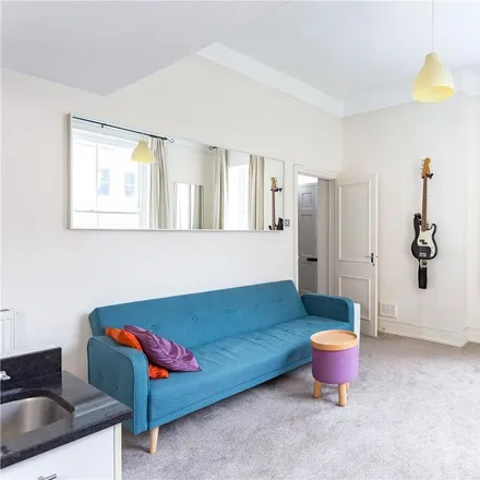 Image 3 - 13 Wallace Road, London, N1 2PG, United Kingdom - Apartment for rent