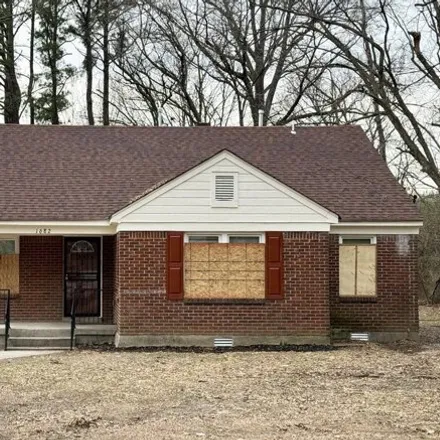 Buy this 3 bed house on 1626 Whitney Avenue in Memphis, TN 38127