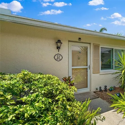 Buy this 2 bed house on 3142 38th Street South in Saint Petersburg, FL 33711