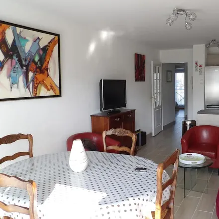 Rent this 3 bed apartment on Route de Berck in 62600 Groffliers, France