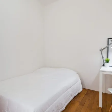 Rent this 4 bed apartment on 73 Rue Quivogne in 69002 Lyon, France