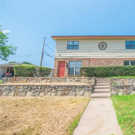 Image 1 - 1912 Dorothy Lane, Fort Worth, TX 76107, USA - House for rent