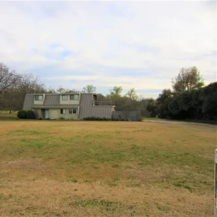 Rent this 3 bed house on 250 Solar Way in Denton, TX 76207