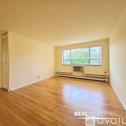 Image 3 - 660 W Wrightwood Ave, Unit 312 - Apartment for rent