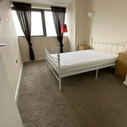 Image 5 - Water Lane, Leeds, LS11 5BW, United Kingdom - Apartment for rent