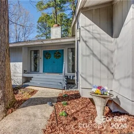 Buy this 3 bed house on 32 Hamiltons Ferry Road in Lake Wylie, York County