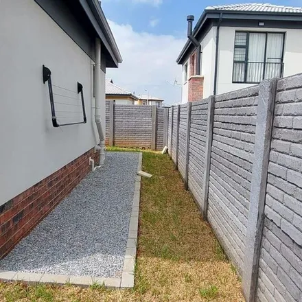 Image 9 - Teal and Red Street, Ekurhuleni Ward 53, Gauteng, 1454, South Africa - Apartment for rent