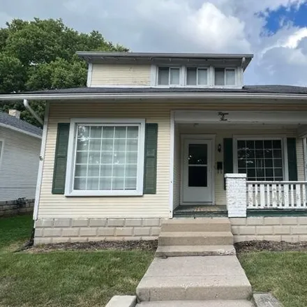 Buy this 3 bed house on 1503 Nicklin Avenue in Piqua, OH 45356