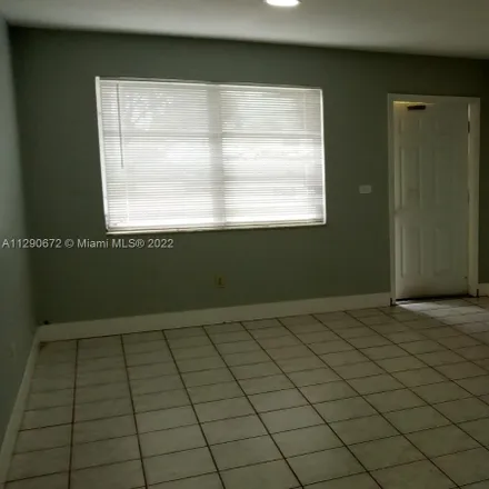 Image 3 - 1871 Southwest 69th Avenue, Pembroke Pines, FL 33023, USA - House for rent